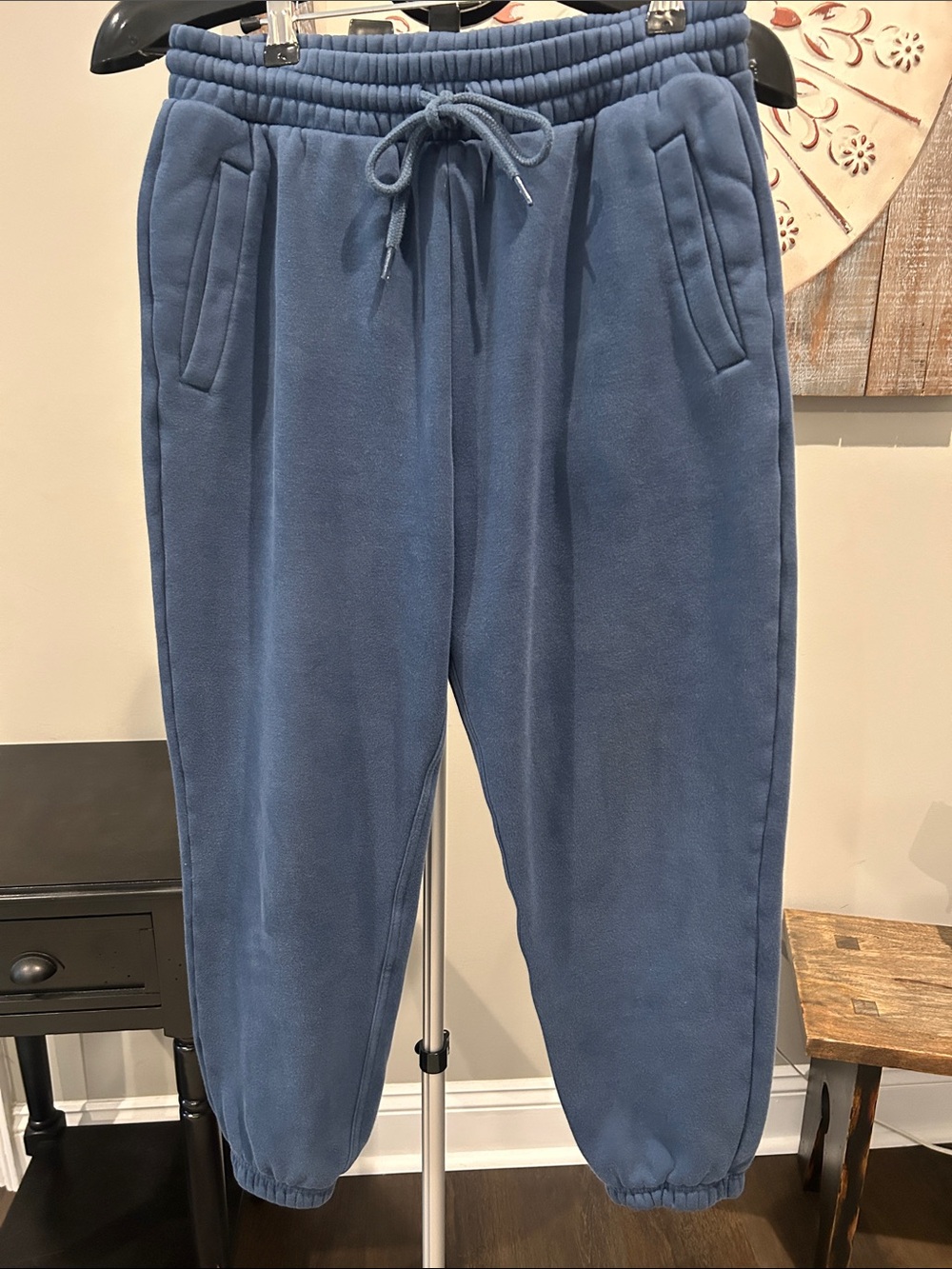 Fabletics Woman’s Blue Cozy Fleece Joggers/ Soft! Size Small